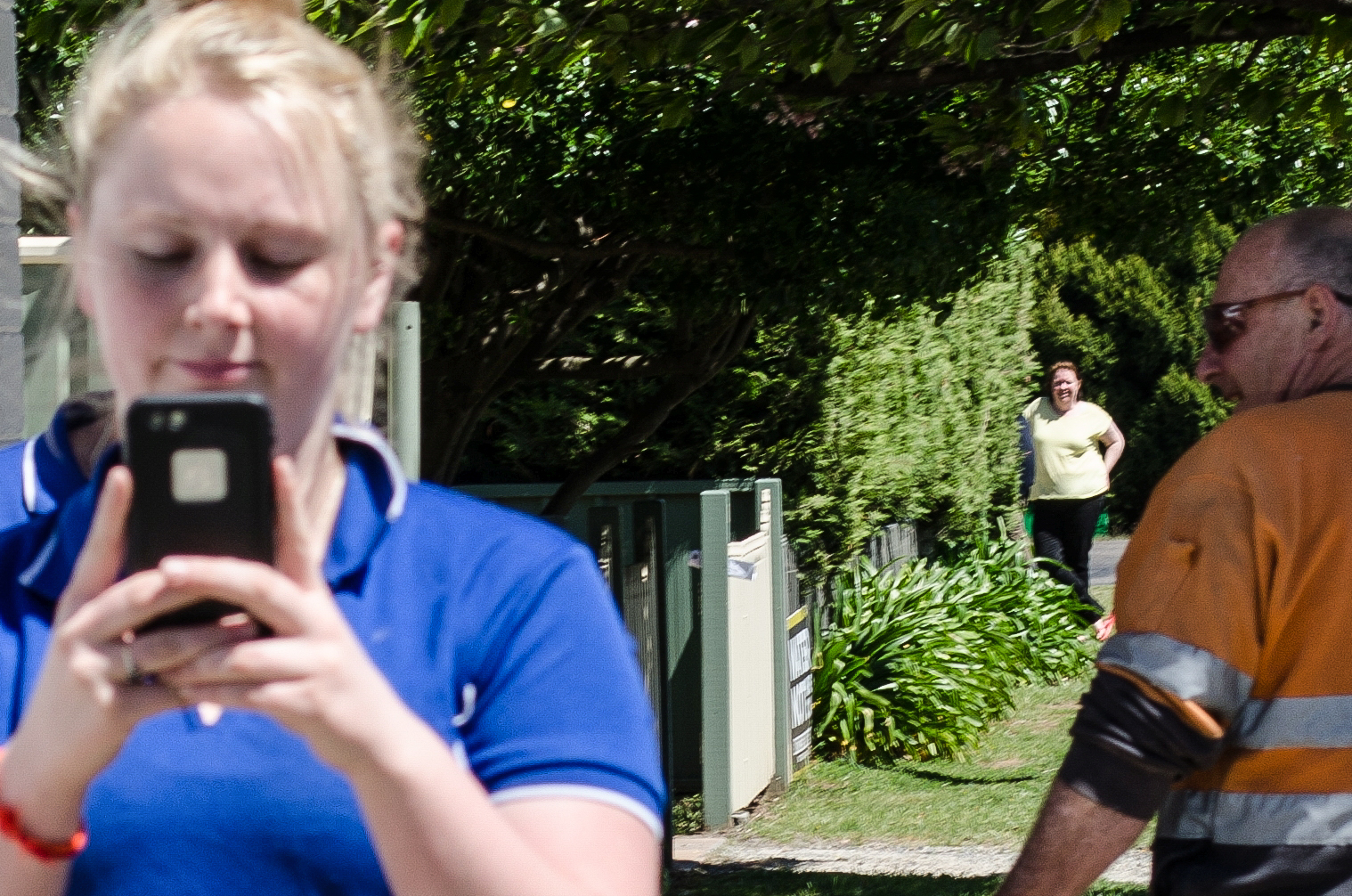 20161103-Neighbours having a good old laugh watching me humiliate the Hanratty terrorists at the AUSPOST General Store New Berrima.jpg